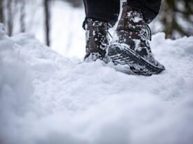 How to Style Snow Boots: Full Winter Guide