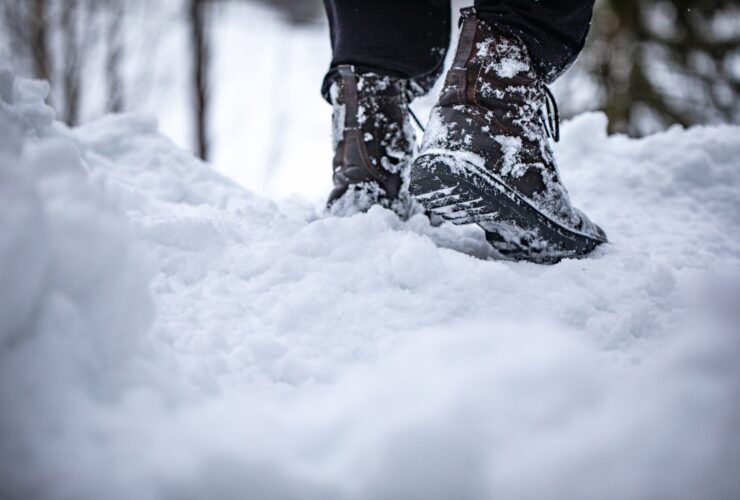 How to Style Snow Boots: Full Winter Guide