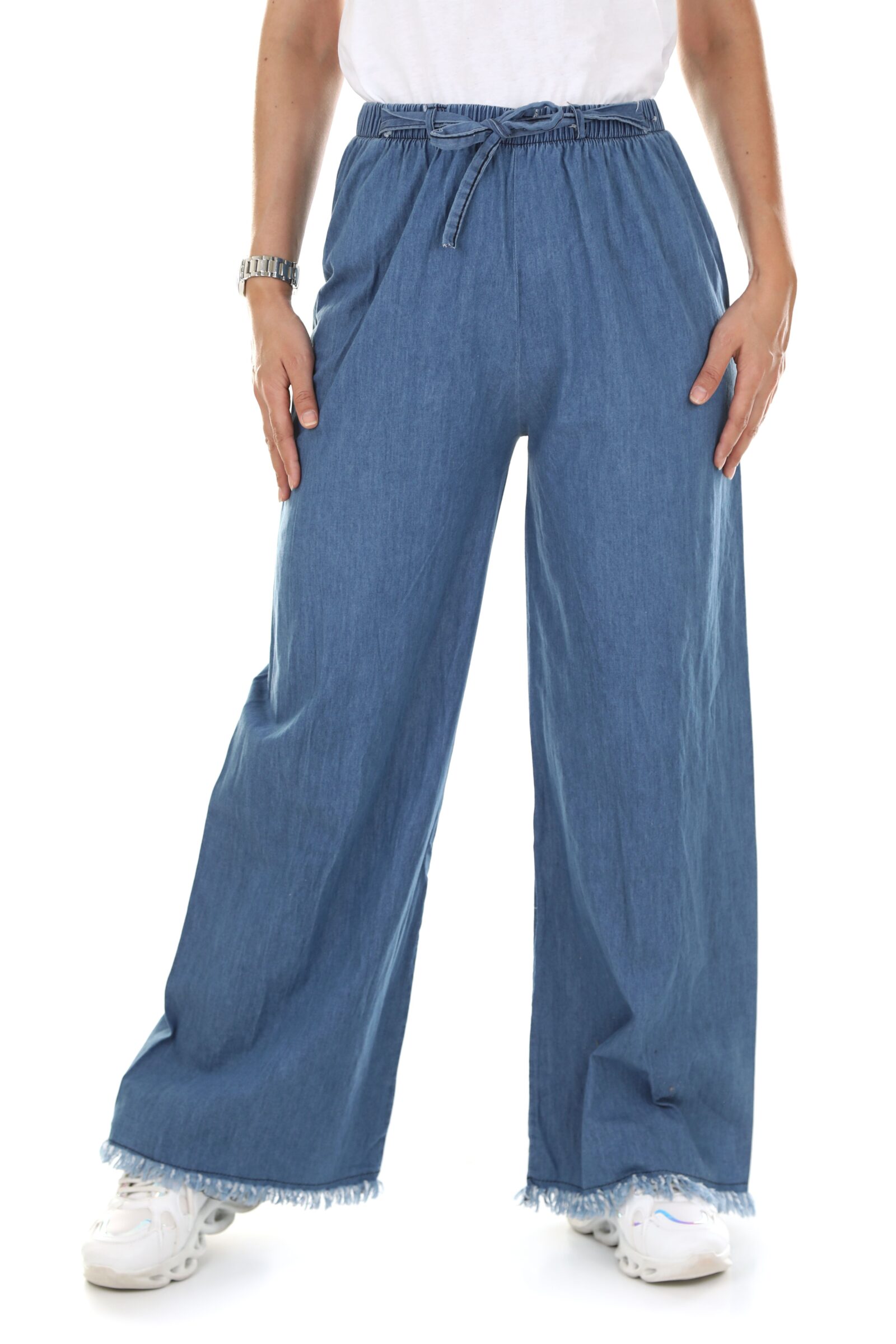 How to Wear Wide Leg Jeans Over 50