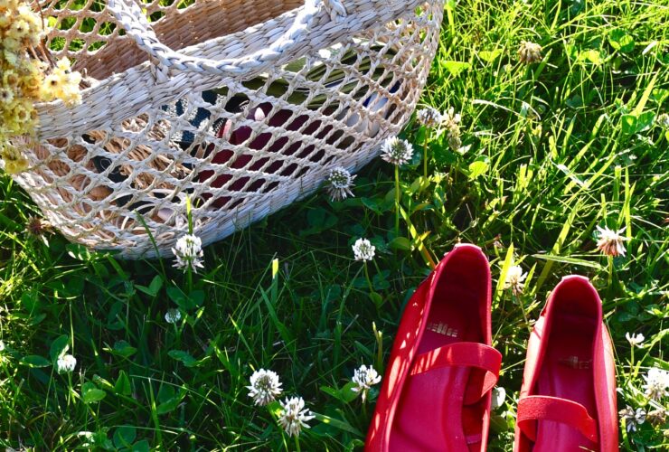 How to Wear Ballet Flats: A Complete Style Guide