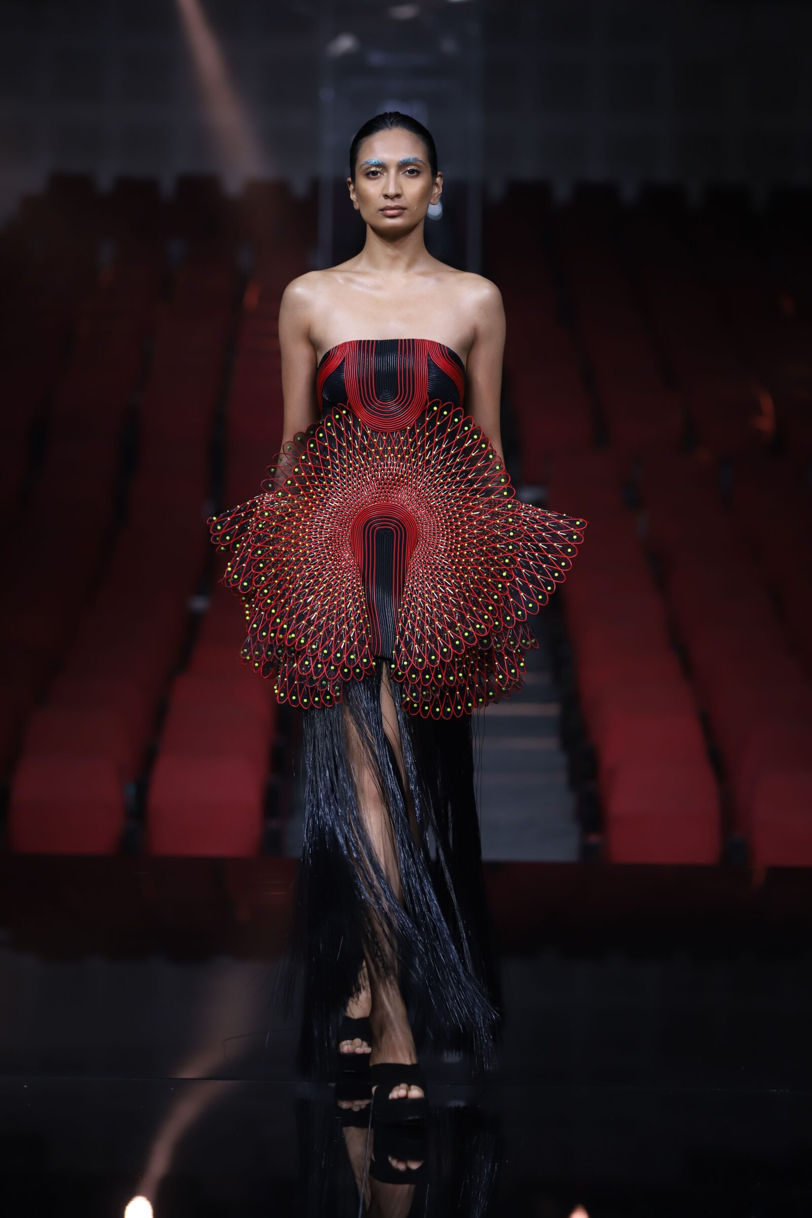 What to Wear to a Fashion Show: Outfit Guide