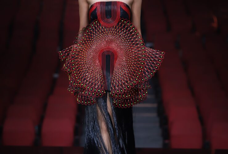 What to Wear to a Fashion Show: Outfit Guide