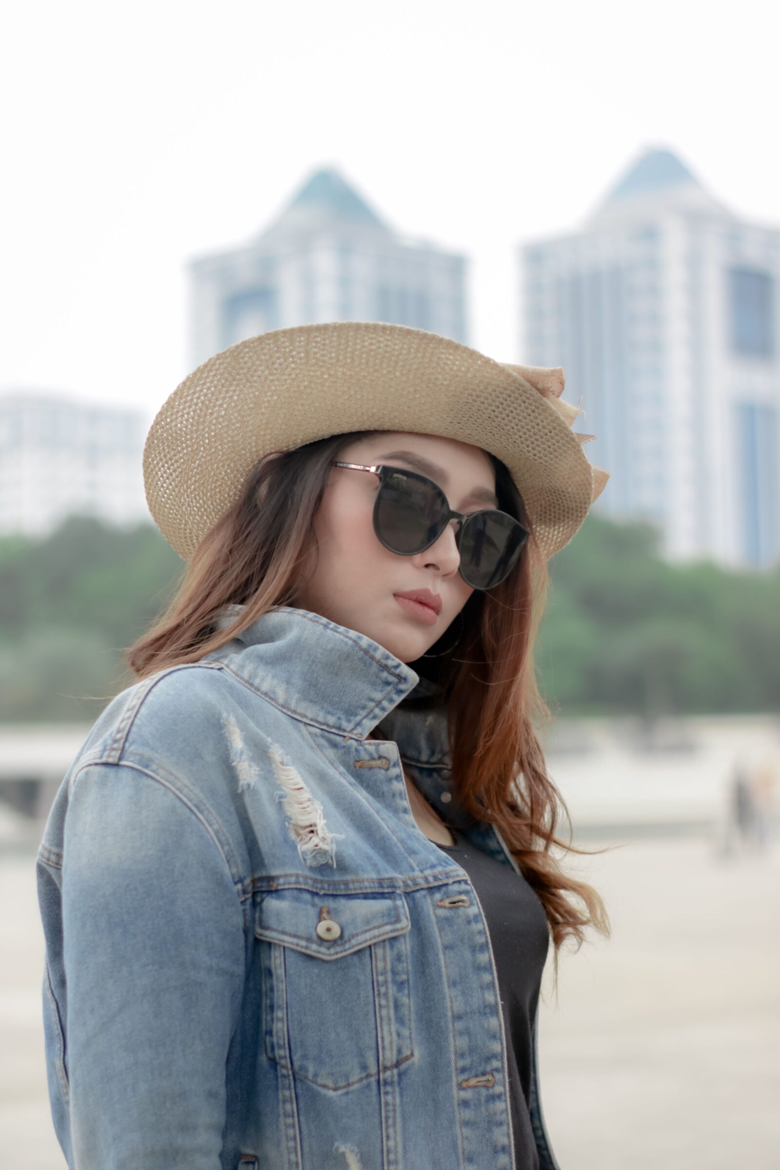 how to wear a denim jacket