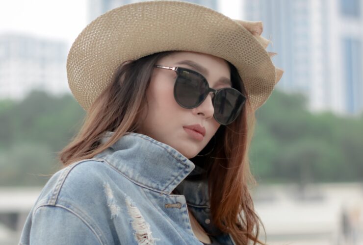 how to wear a denim jacket